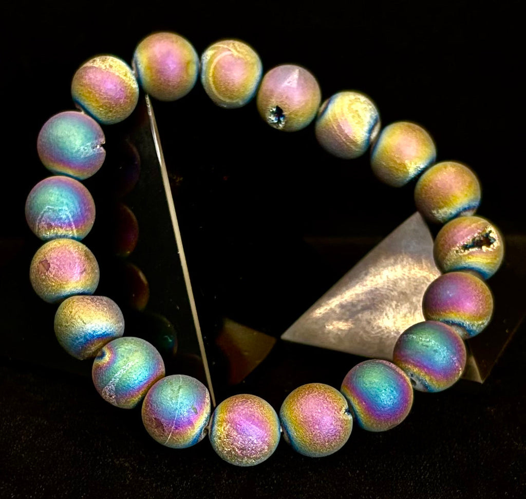 Peacock Rainbow Druzy Agate Bracelet – Titanium Coated 10mm Beads | Stretch Fit | Iridescent Statement Jewelry