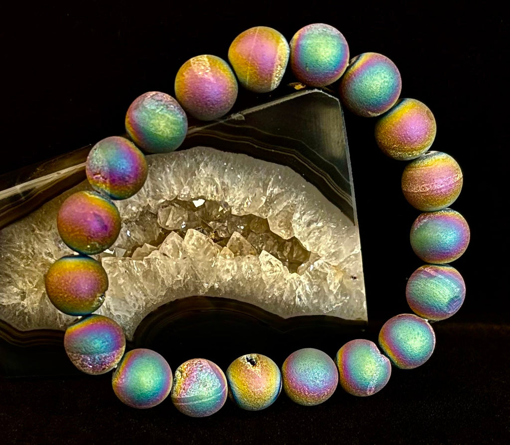 Peacock Rainbow Druzy Agate Bracelet – Titanium Coated 10mm Beads | Stretch Fit | Iridescent Statement Jewelry