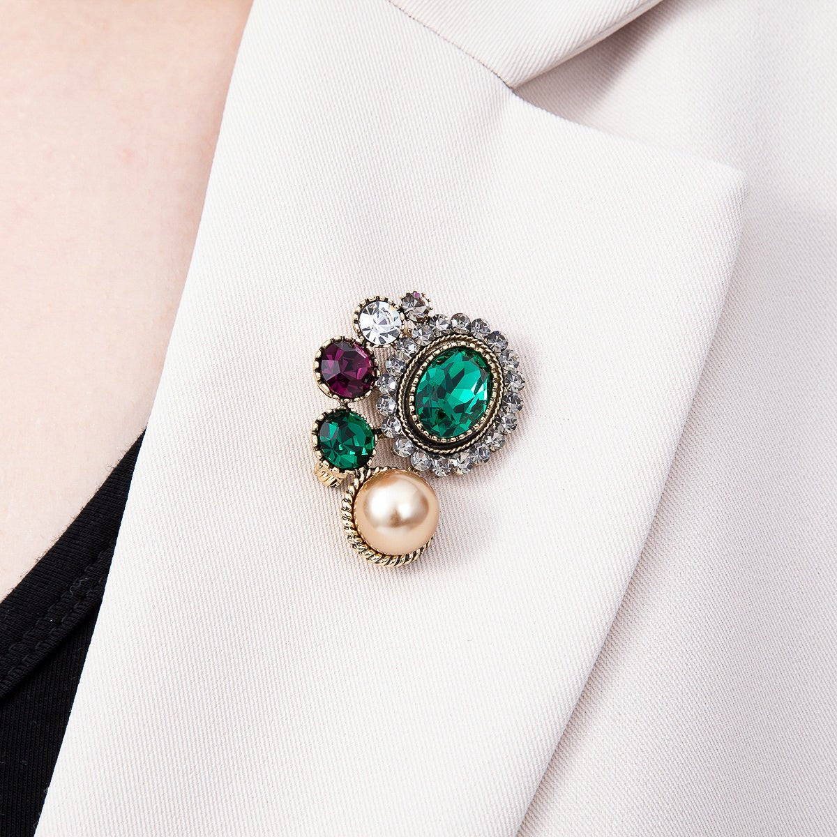 Multicolor Crystal & Shell Pearl Oval Brooch